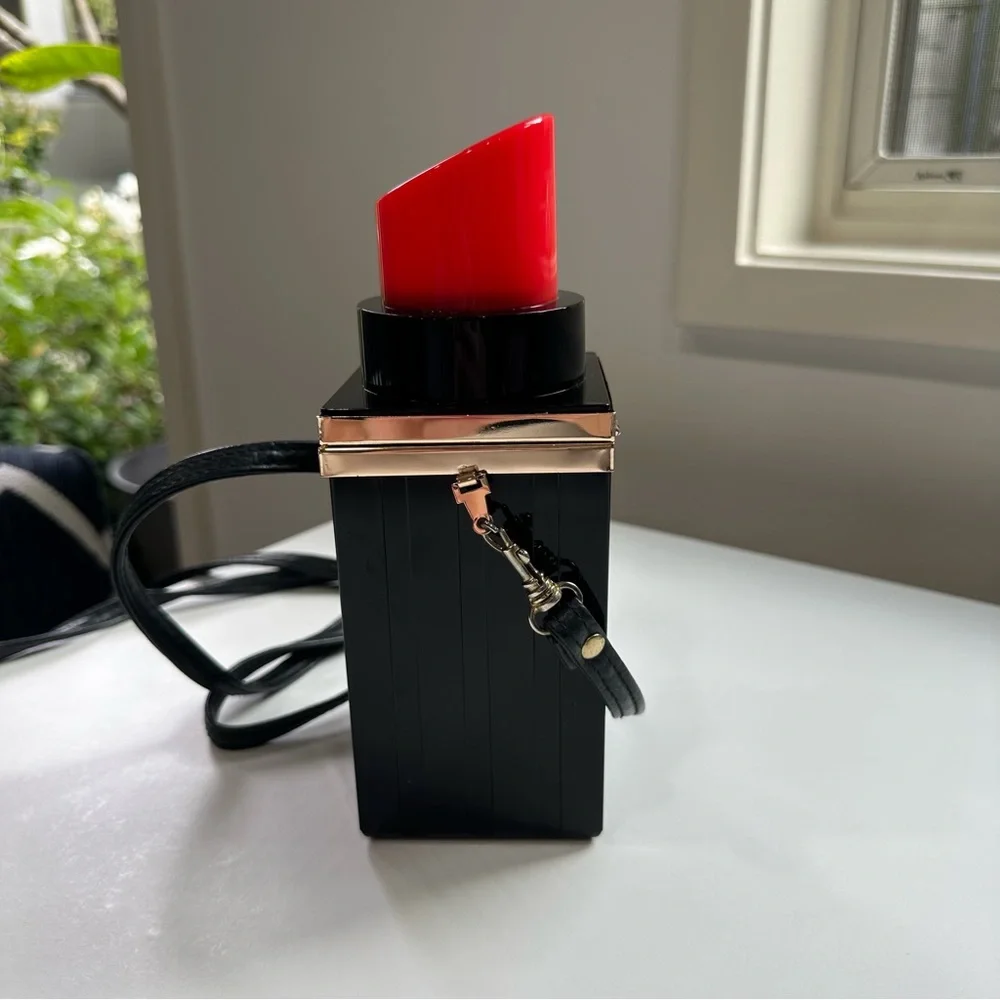 Vintage Barbie Lipstick Purse - Picture 3 of 8